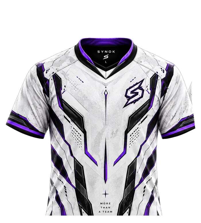 Maillot Synok blanc vu de face : motifs anguleux noirs et violets, logo S sur la poitrine.