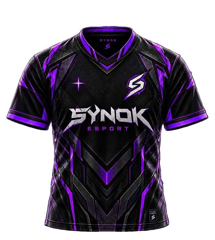 Maillot Synok violet et noir vu de face : inscription Synok Esport sur la poitrine, logo S.