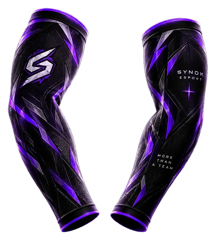 Paire de manchettes Synok violettes et noires, vues extérieure et intérieure : logo S, inscription Synok Esport.